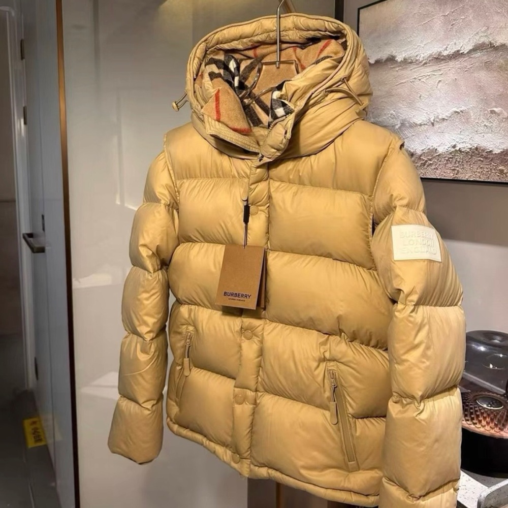 Burberry Beige Puffer Jacket for Men - Picture 3 of 9